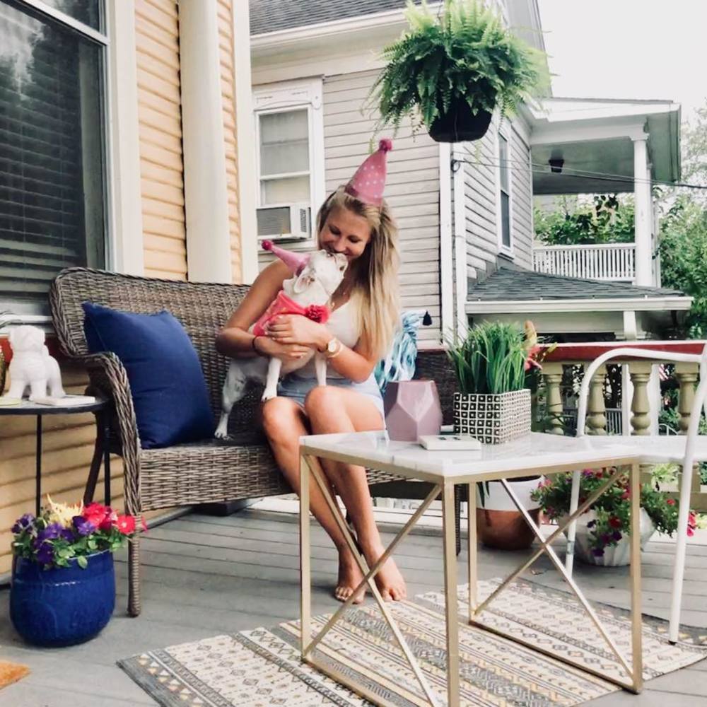 Meet your Posher, Becca